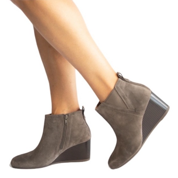 Vionic Paloma Suede Weather Resistant Wedge Greige Boot Size 9 - Picture 14 of 15